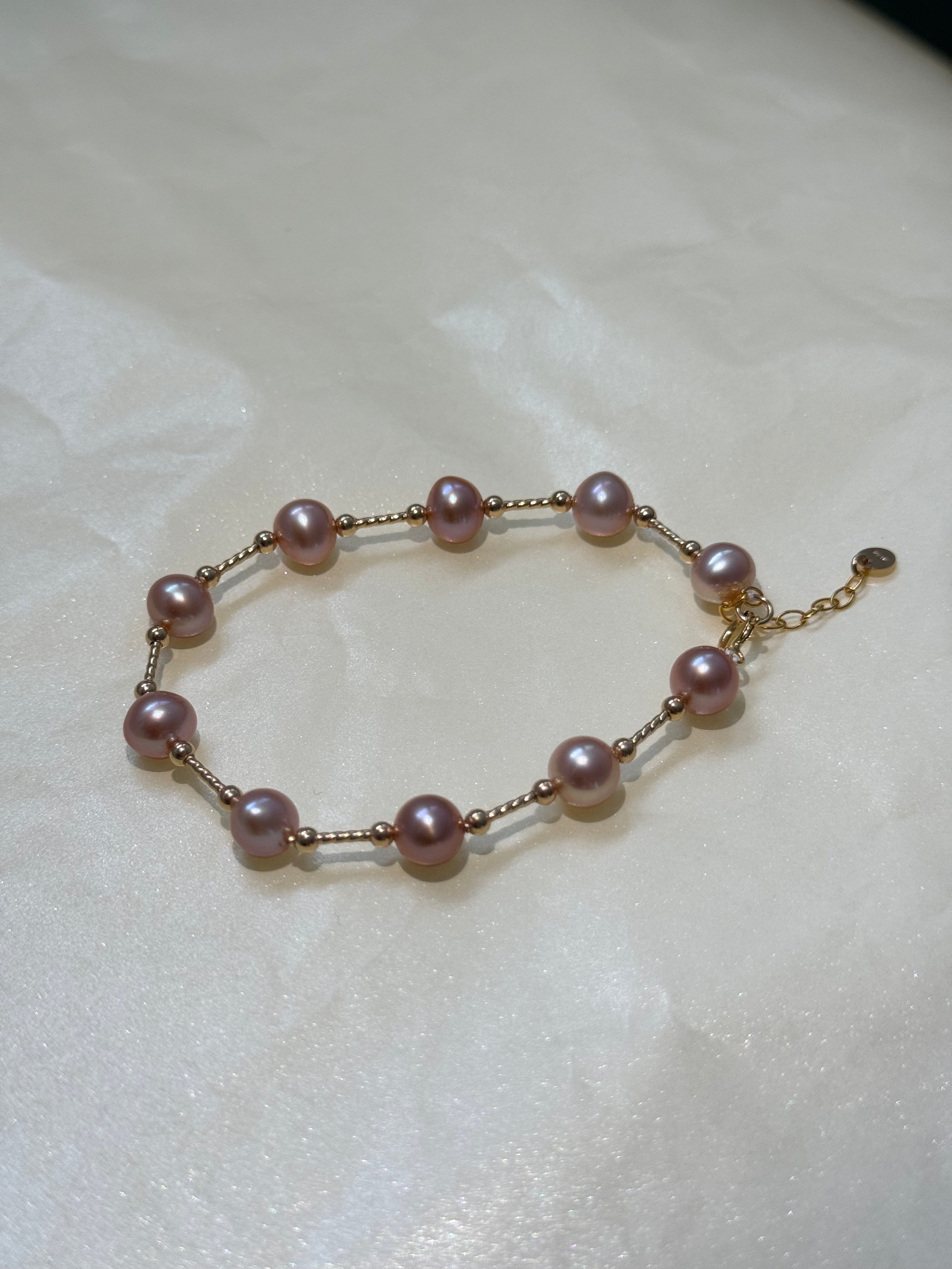 Bracelet de perles violettes