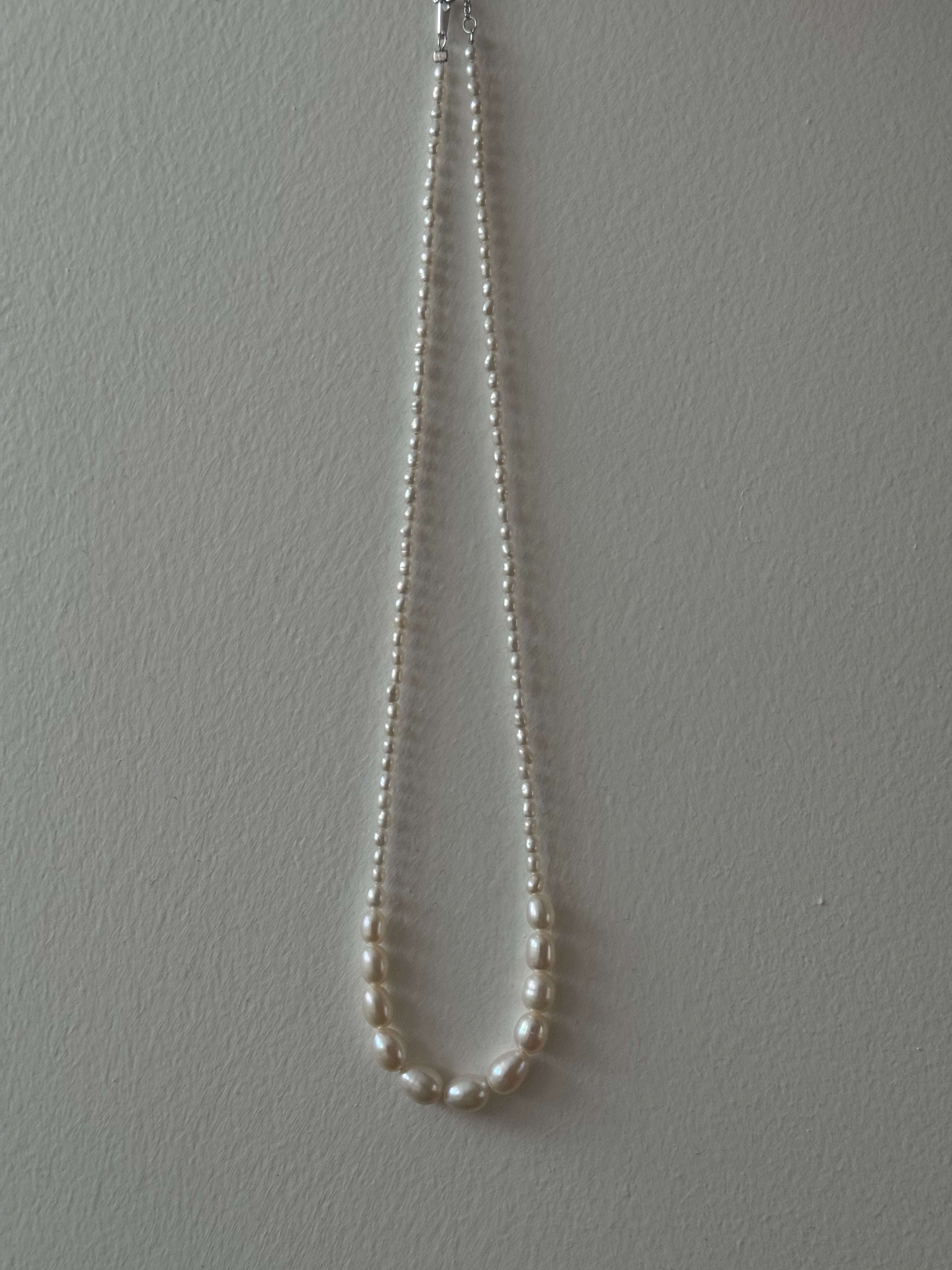 Collier dégradé de perles de rice